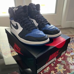 Air Jordan 1 “ROYAL TOES”